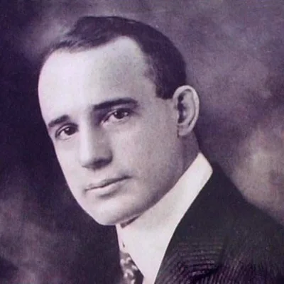 Chân dung Napoleon Hill