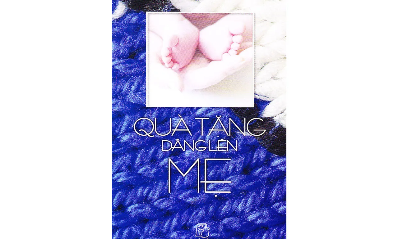 Quà Tặng Dâng Lên Mẹ – nhóm Nhân Văn (biên soạn)