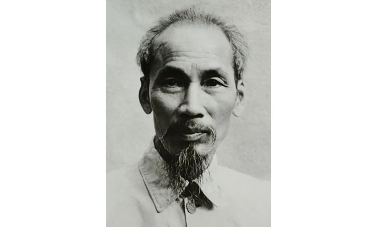 Hồ Chí Minh xin nhớ mãi ơn Người – Hoàng Xuân Huy